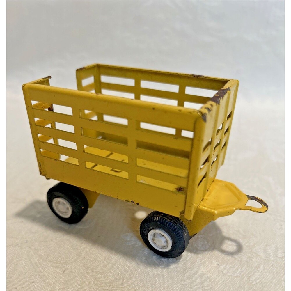 Vintage 1960s Tonka Yellow Farm Tractor Stake Wagon Trailer 55320 Pressed Steel